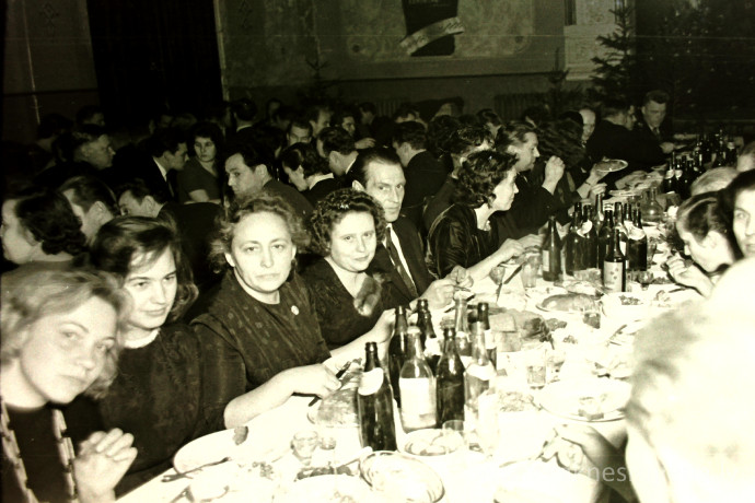 Rūjienas mednieku un mak&scaron;ķernieku Jaunā gada ballīte 1964.gadā - Foto №1303