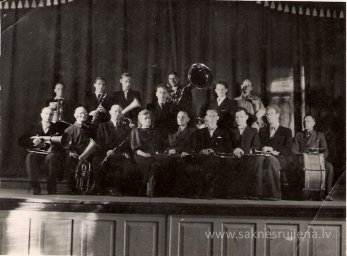 Ieskats Rūjienas pūtēju orķestrī - Foto №1212