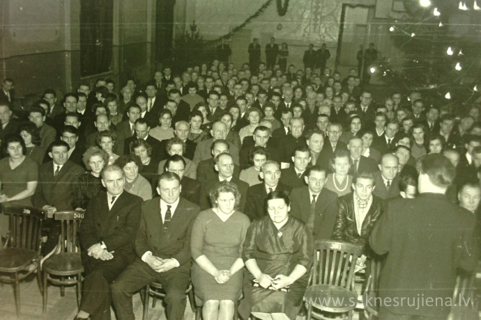 Rūjienas mednieku un mak&scaron;ķernieku Jaunā gada ballīte 1964.gadā - Foto №1276