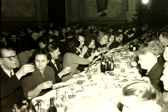 Rūjienas mednieku un mak&scaron;ķernieku Jaunā gada ballīte 1964.gadā - Foto №1304