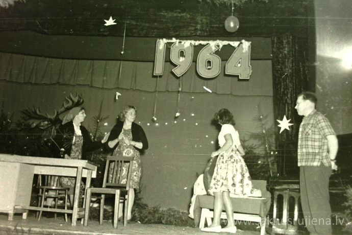 Rūjienas mednieku un mak&scaron;ķernieku Jaunā gada ballīte 1964.gadā - Foto №1279