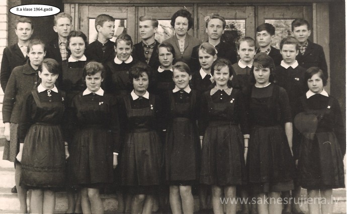 Rūjienas vidusskolas skolēni 1964.gadā - Foto №426
