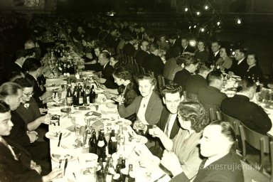 Rūjienas mednieku un mak&scaron;ķernieku Jaunā gada ballīte 1964.gadā - Foto №1308