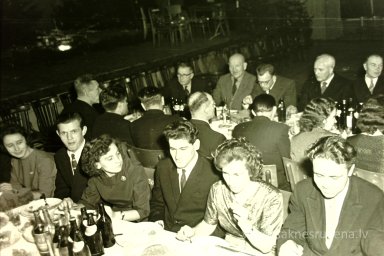 Rūjienas mednieku un mak&scaron;ķernieku Jaunā gada ballīte 1964.gadā - Foto №1319