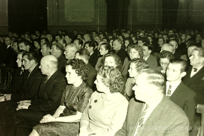 Rūjienas mednieku un mak&scaron;ķernieku Jaunā gada ballīte 1964.gadā - Foto №1272