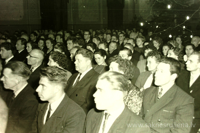 Rūjienas mednieku un mak&scaron;ķernieku Jaunā gada ballīte 1964.gadā - Foto №1271