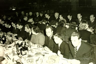 Rūjienas mednieku un mak&scaron;ķernieku Jaunā gada ballīte 1964.gadā - Foto №1314