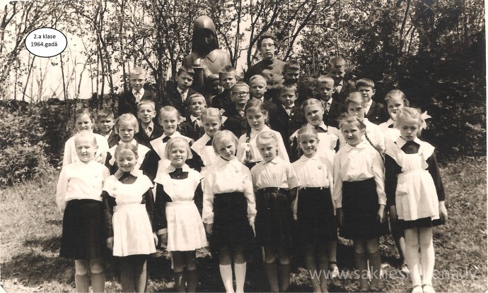 Rūjienas vidusskolas skolēni 1964.gadā - Foto №414