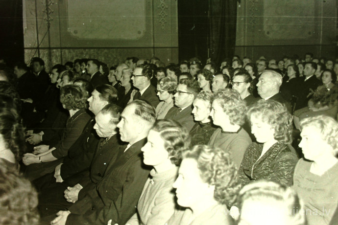 Rūjienas mednieku un mak&scaron;ķernieku Jaunā gada ballīte 1964.gadā - Foto №1270