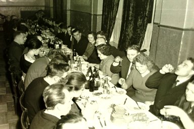 Rūjienas mednieku un mak&scaron;ķernieku Jaunā gada ballīte 1964.gadā - Foto №1316