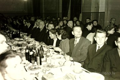 Rūjienas mednieku un mak&scaron;ķernieku Jaunā gada ballīte 1964.gadā - Foto №1299