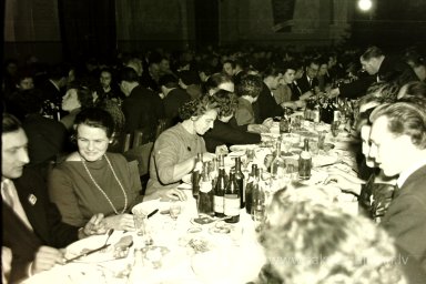Rūjienas mednieku un mak&scaron;ķernieku Jaunā gada ballīte 1964.gadā - Foto №1305